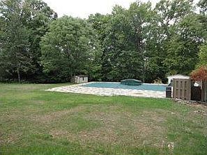 3rd image of 231 Maple Dr