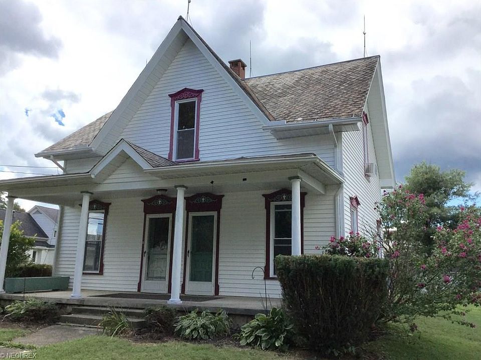 1st image of 240 E Main St
