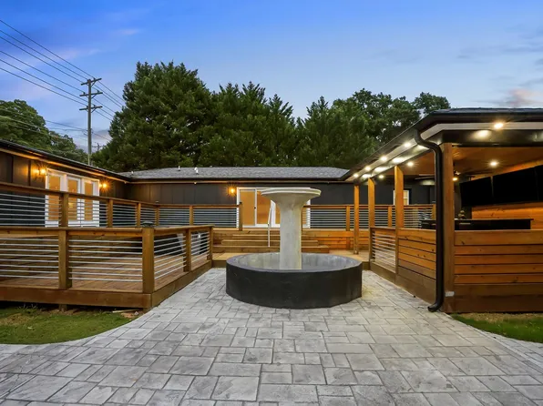 825 N Franklin Rd, Greenville, SC 29617