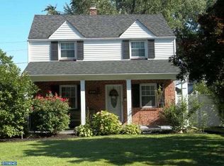 2320 Mole Rd, Secane, PA 19018