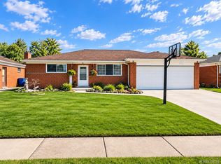 31520 Tecla Dr, Warren, MI 48088