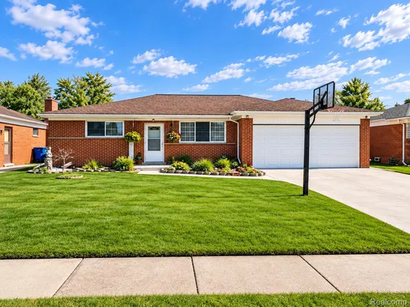 31520 Tecla Dr, Warren, MI 48088
