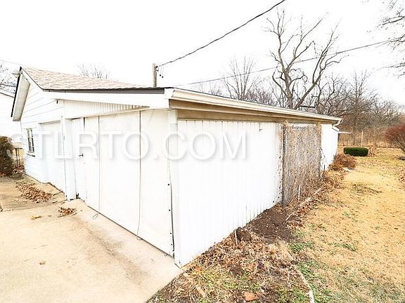 4th image of 7408 Foxmont Dr