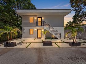 37 NW 59th St, Miami, FL