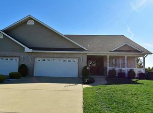 616 Hamacher St, Waterloo, IL 62298