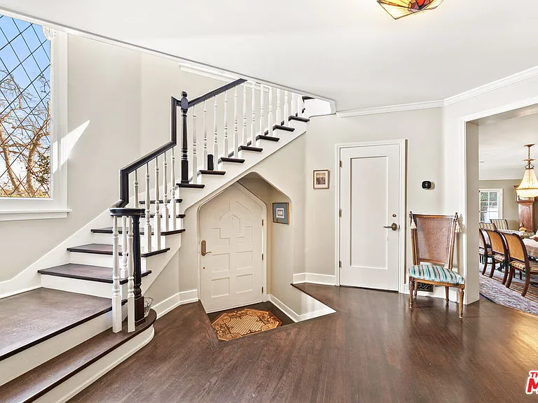 401 N McCadden Pl — Photo 4