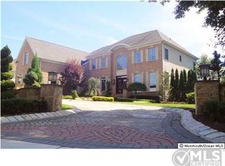 26 Springwood Dr, Monroe, NJ 08831