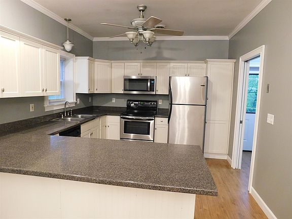 4th image of 562 Sinclair Ln