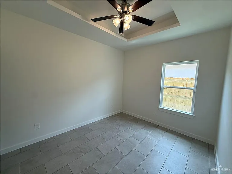 1217 S Woodland Dr #3 — Photo 8