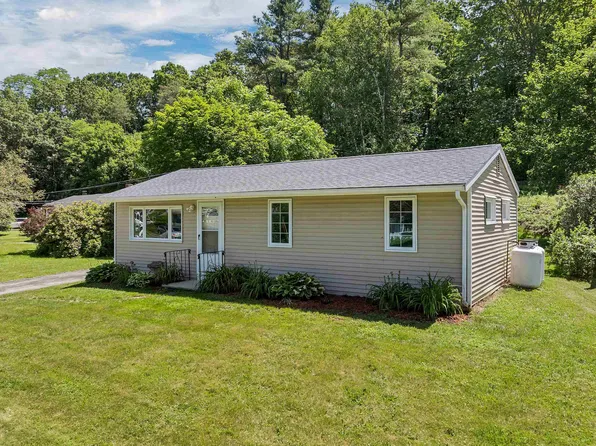 9 Cedarbrook Drive, Dover, NH 03820