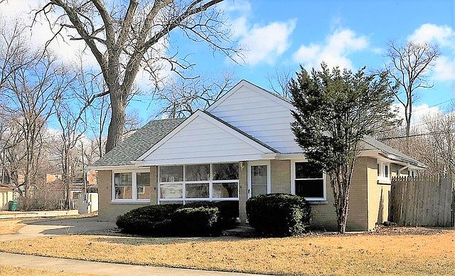 1st image of 903 Suffolk Ave
