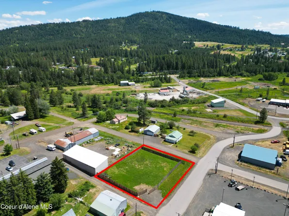 866 E St, Plummer, ID 83851