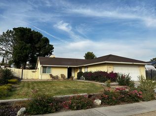 1564 W Candlewood Ave, Rialto, CA 92377