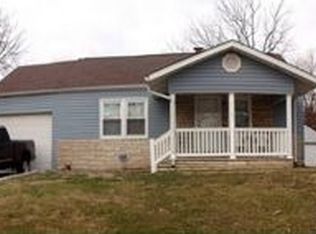 3121 Quiet Ln, Breckenridge Hills, MO 63114