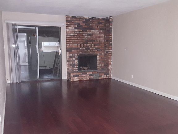 2nd image of 2940 Stanford Ln
