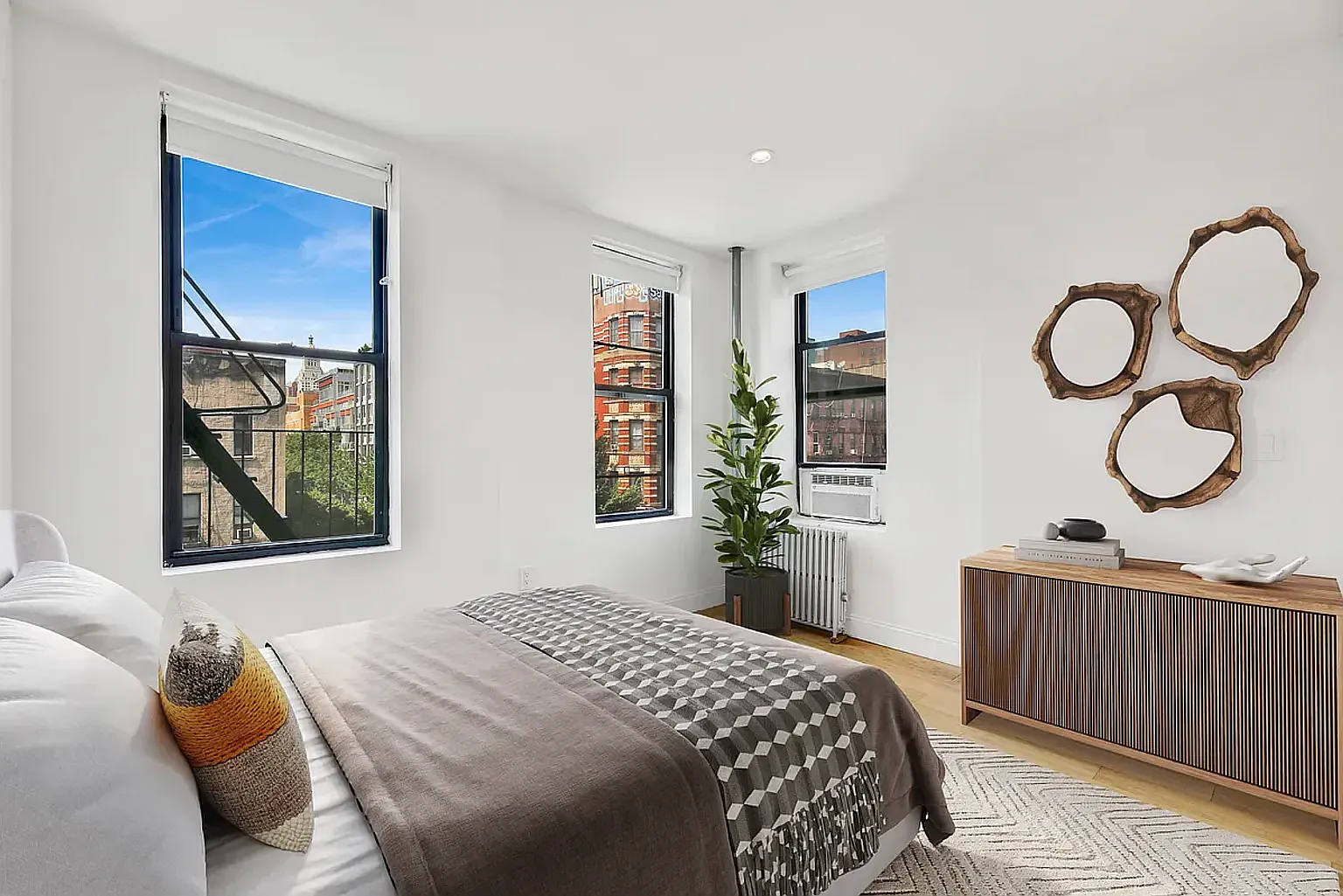 500 East 13th Street — Photo 2
