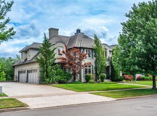 3542 Matthews Dr, Niagara Falls, ON L2H 2Z1