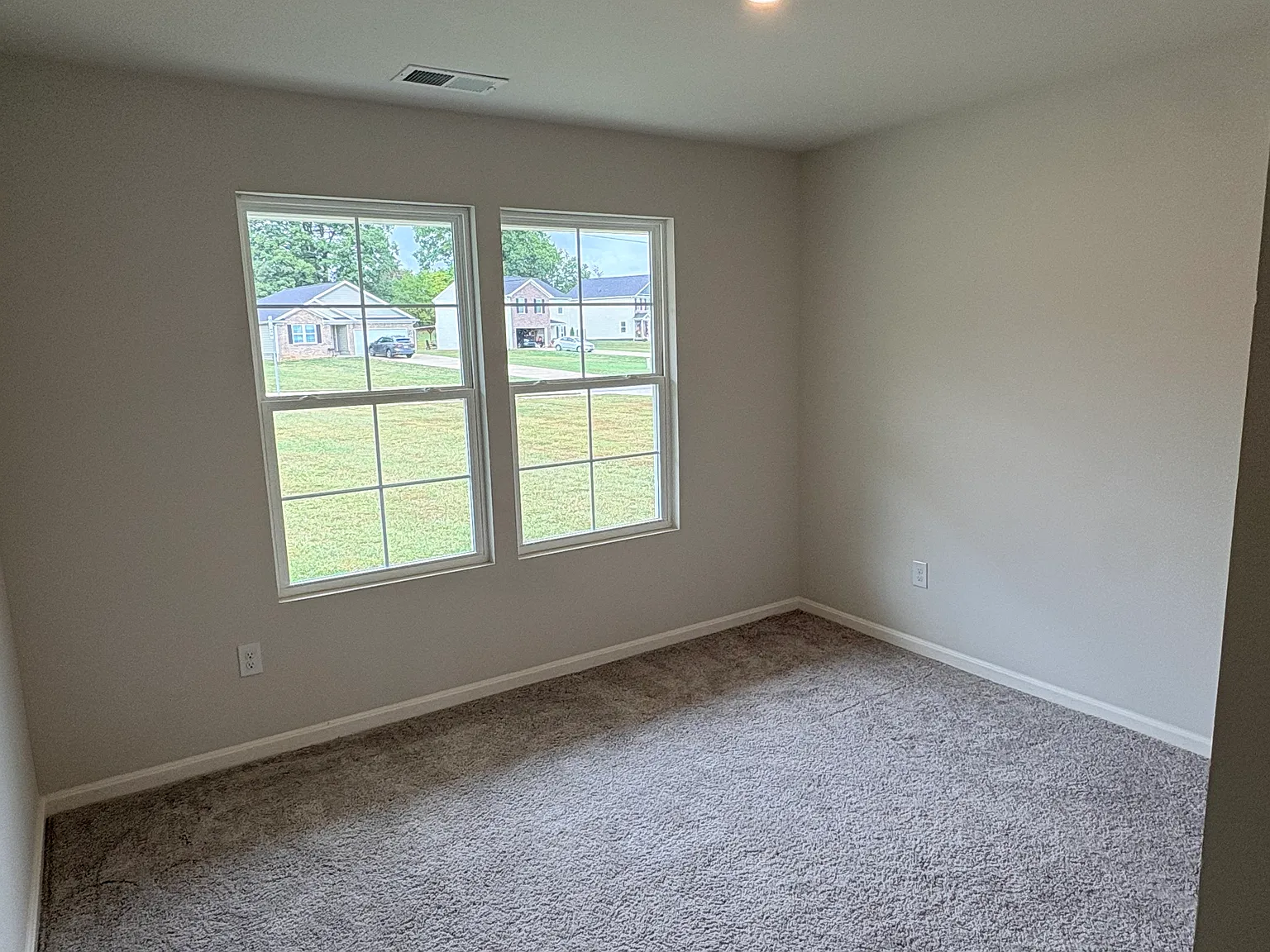 3 bed, 1460 sqft, $2,200 — Photo 2