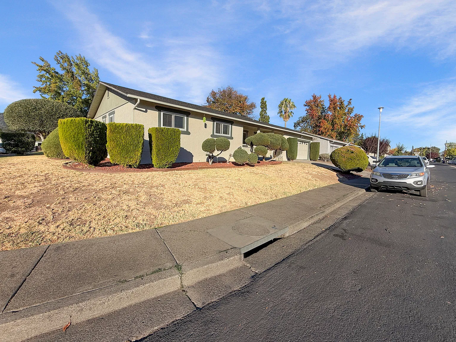 3 bed, 1312 sqft, $3,100 — Photo 3