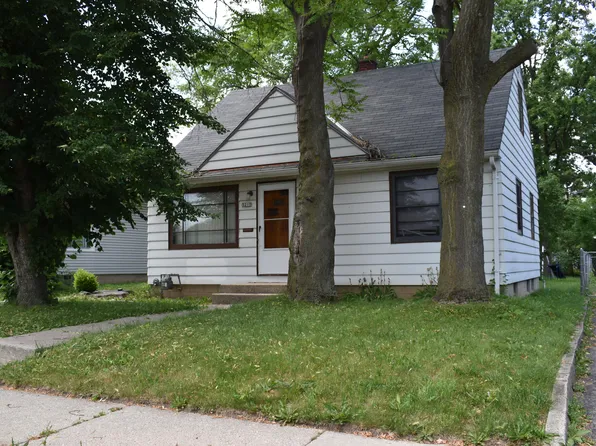5217 N 61st St, Milwaukee, WI 53218