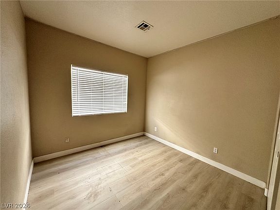 4th image of 7873 Blue Brook Dr
