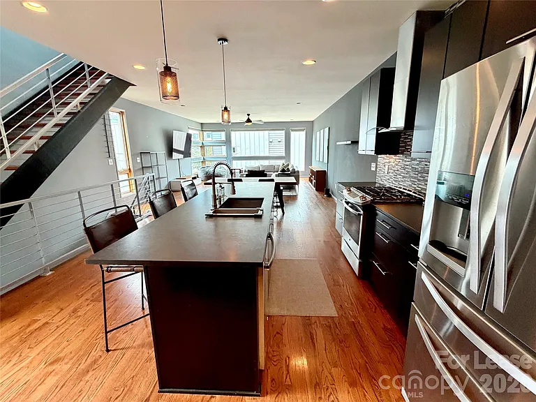 305 McNinch St #B — Photo 11
