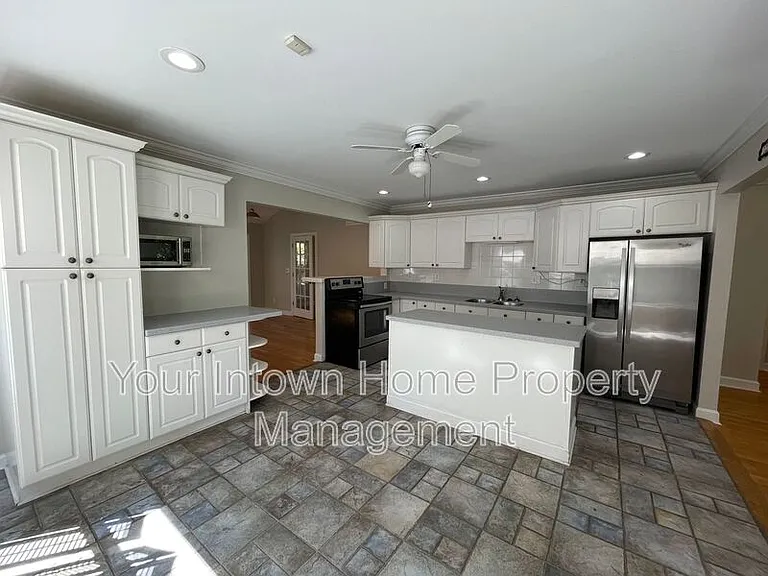 1207 Oglethorpe Ave — Photo 14