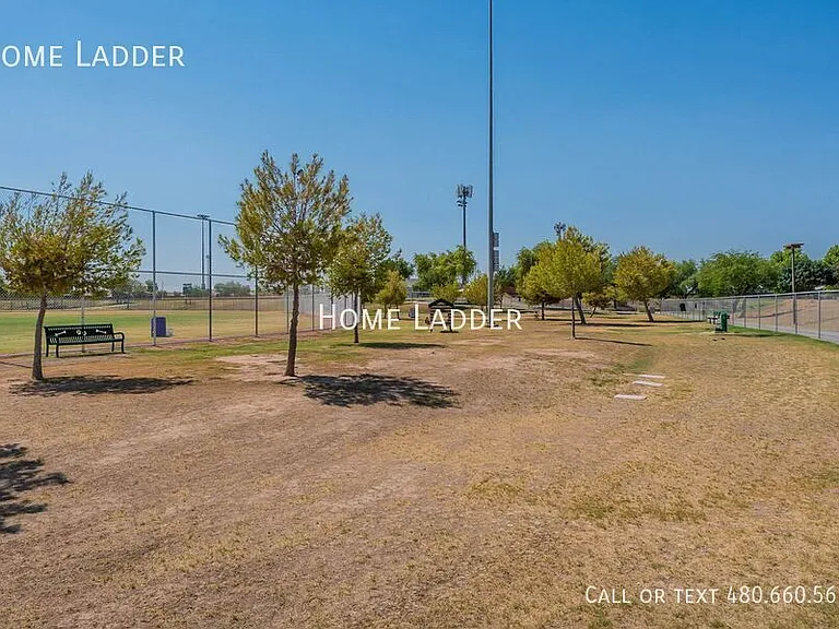 18428 N Jameson Dr — Photo 42