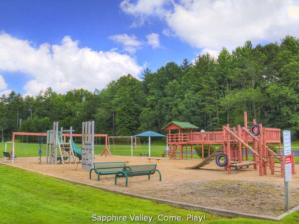 60 Lonely Mountain Dr #12B, Sapphire, NC 28774