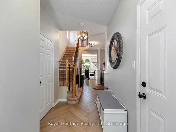 4th image of 6 Goodall Cres