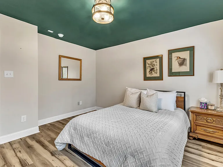 1126 Trailwood Dr — Photo 12