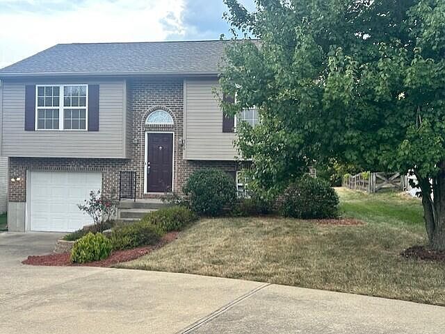 1st image of 586 Berlander Dr