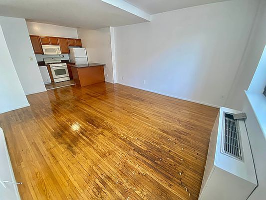 3rd image of 121 E 12th St APT 7H