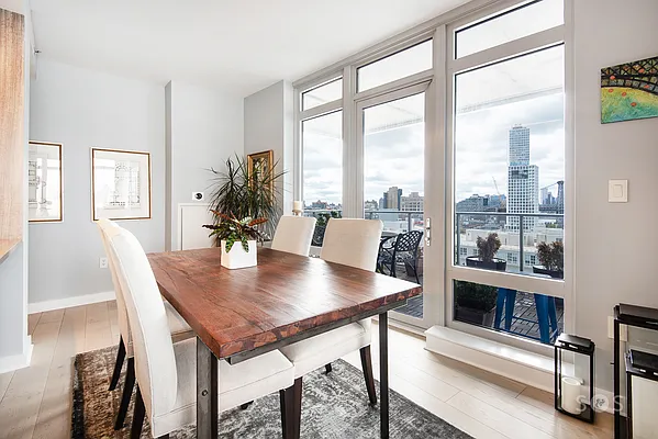 Sold by Brick&Mortar | media 19