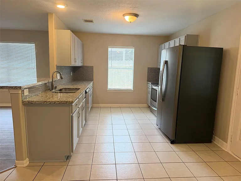 18919 Ayston Dr — Photo 10