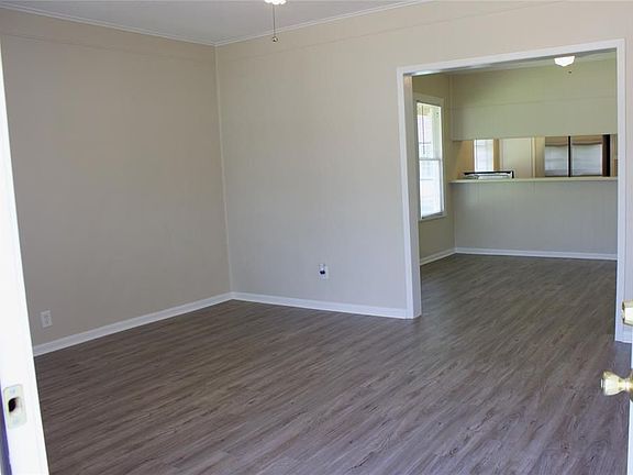 2nd image of 3807 Chanterway St