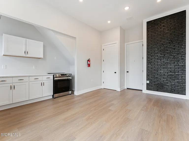 64 W Main St #D — Photo 5