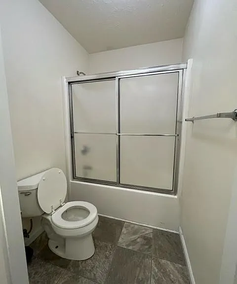 620 15th St #17 — Photo 12