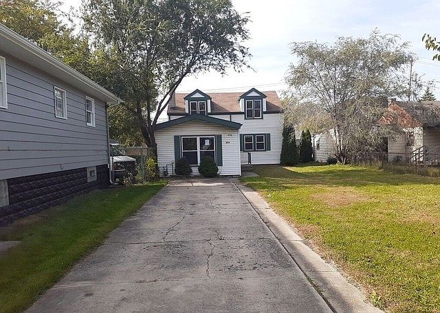 1st image of 456 Greenbay Ave