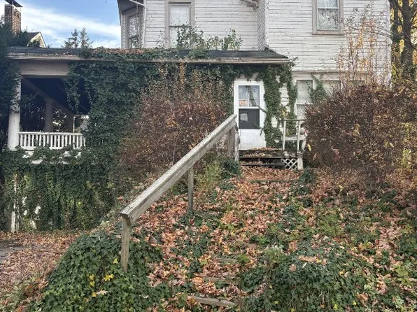 674 Alden St, Meadville, PA 16335