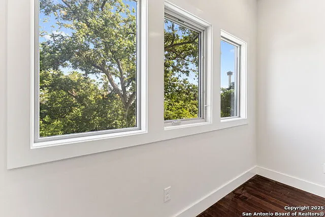 135 Cedar St #105 — Photo 27