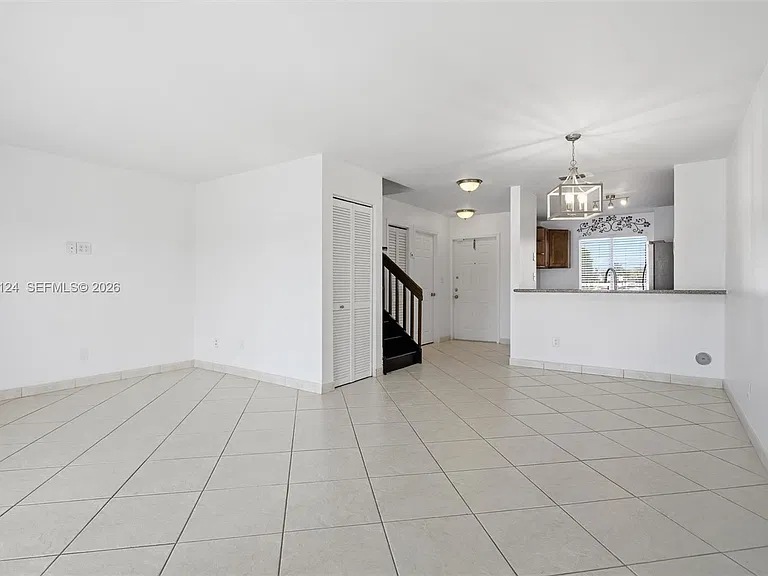 17530 SW 139th Ct — Photo 6