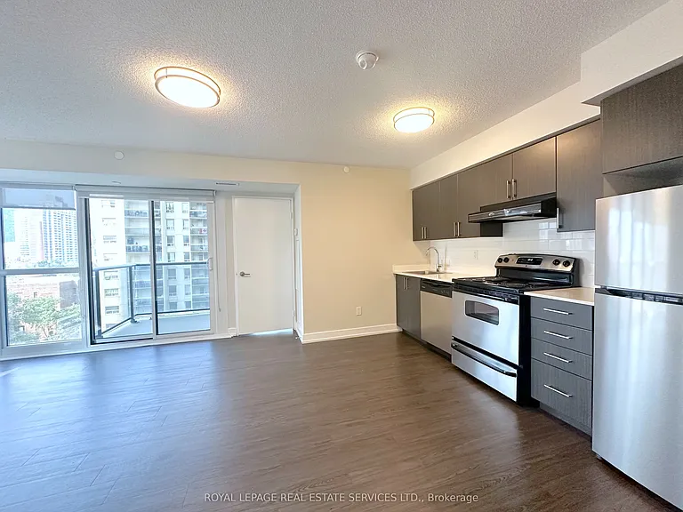 561 Sherbourne St #702 — Photo 5