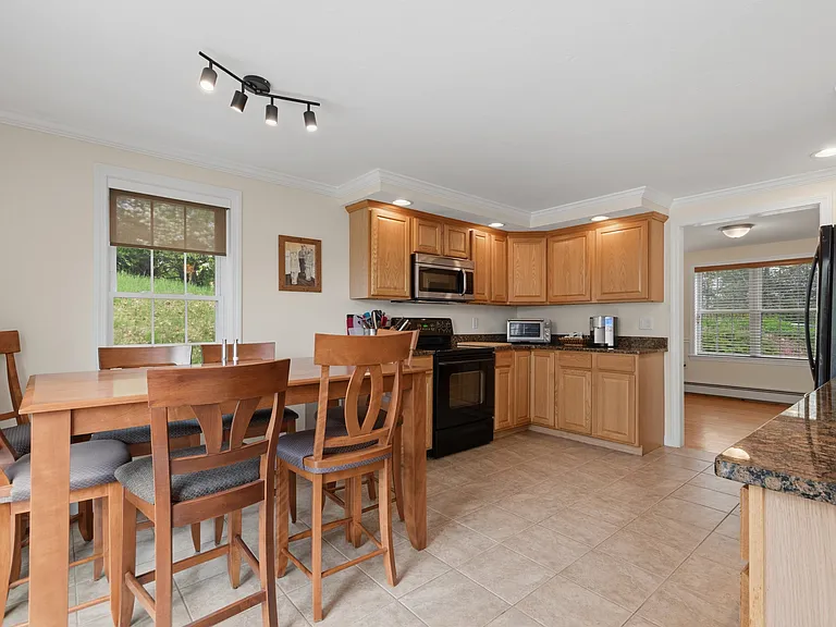 27 Colburn St #27 — Photo 16
