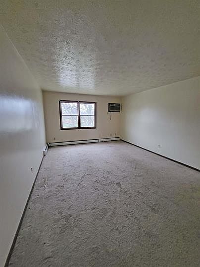 1st image of 148 Kendall Ave APT 3