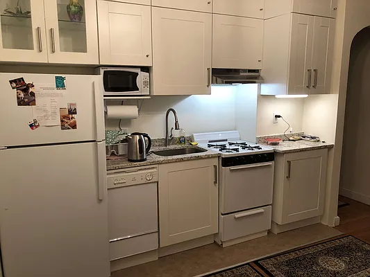 Rented by Gala West Realty LTD | media 8