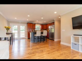 911 Crest Dr, Chickamauga, GA 30707