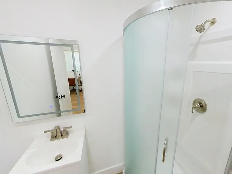 1607 W 35th Pl — Photo 31
