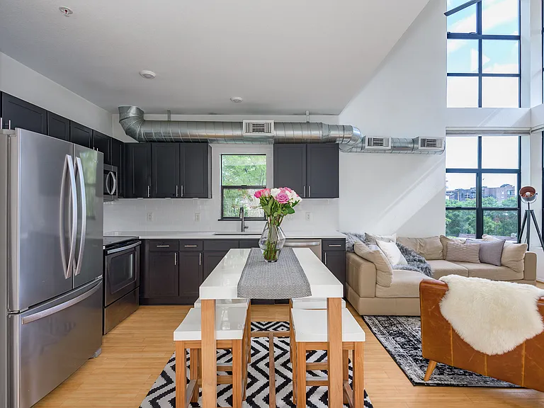 2034 W 31st Ave — Photo 9