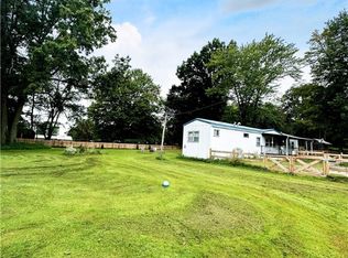 6055 Smith Dr, Jamestown, PA 16134